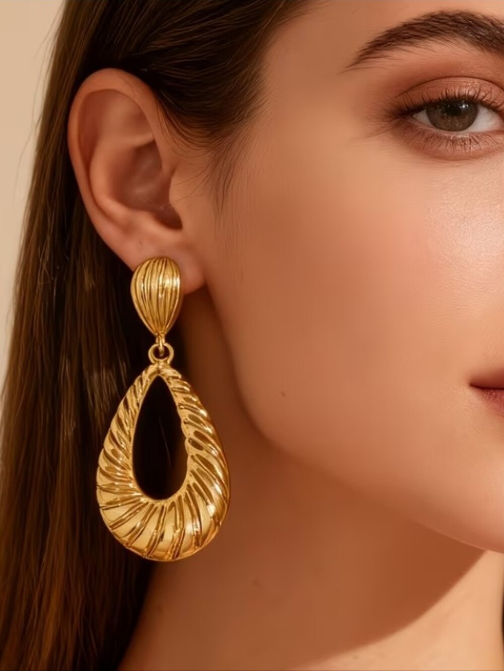 NEW! 14K Gold Plated Ribbed Teardrop Statement Earrings -Elegant Women's Jewelry
